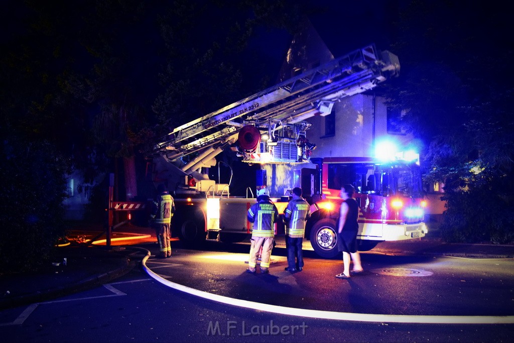 Grossfeuer Einfamilienhaus Siegburg Muehlengrabenstr P0553.JPG - Miklos Laubert